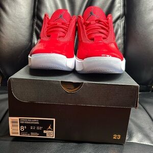 Jordan Max Aura 6 - Varsity Red/White/Clear/Black - Men's 8.5